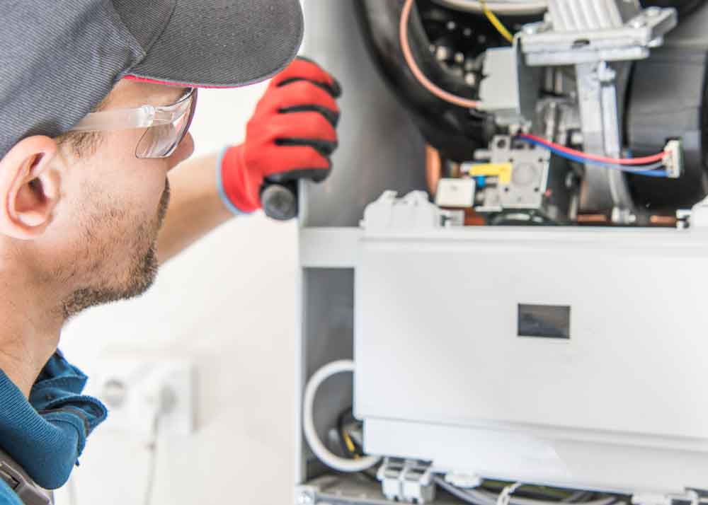 Choosing the right HVAC contractor for AC repairs